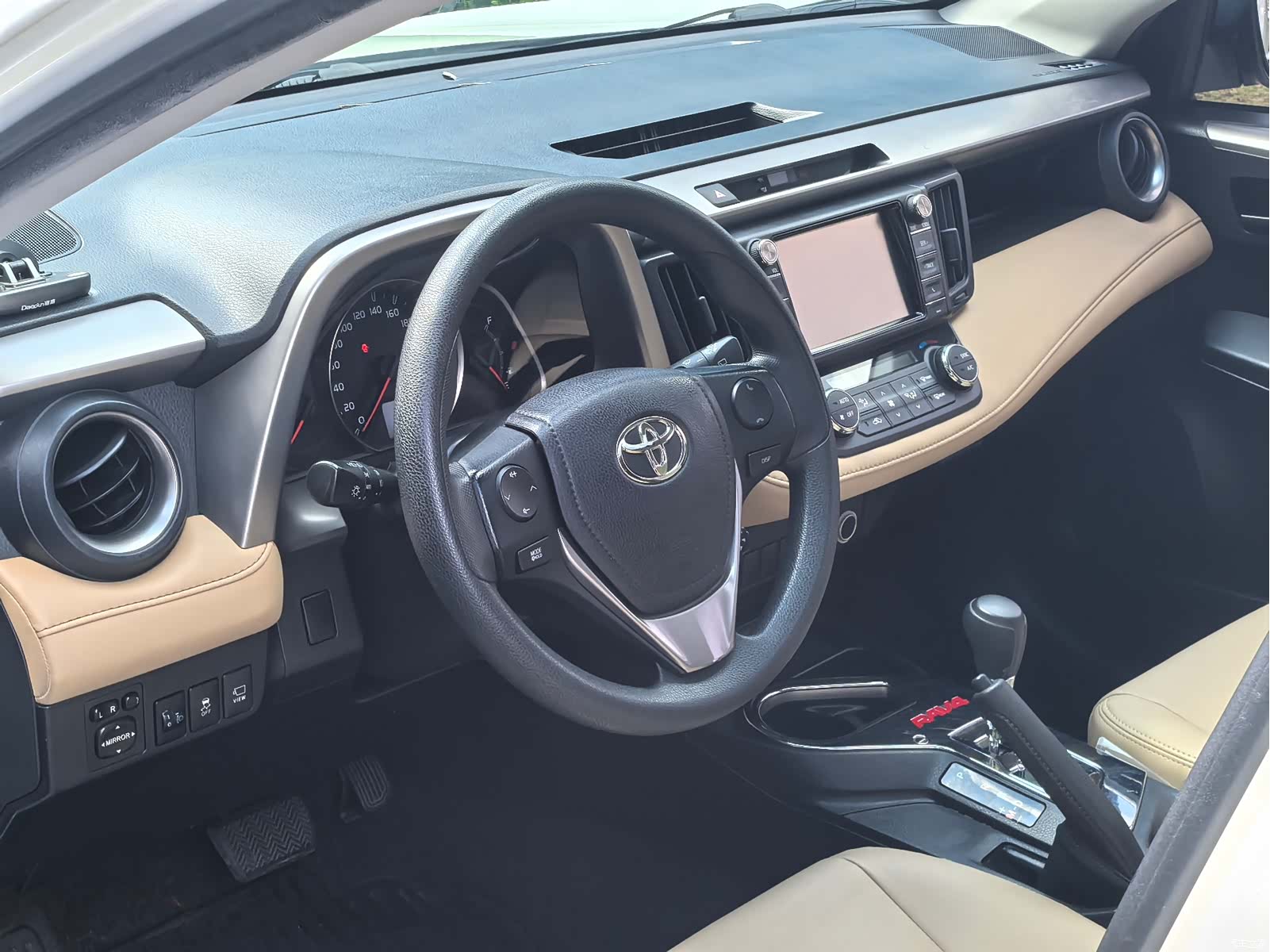 Toyota RAV4, 2017 14