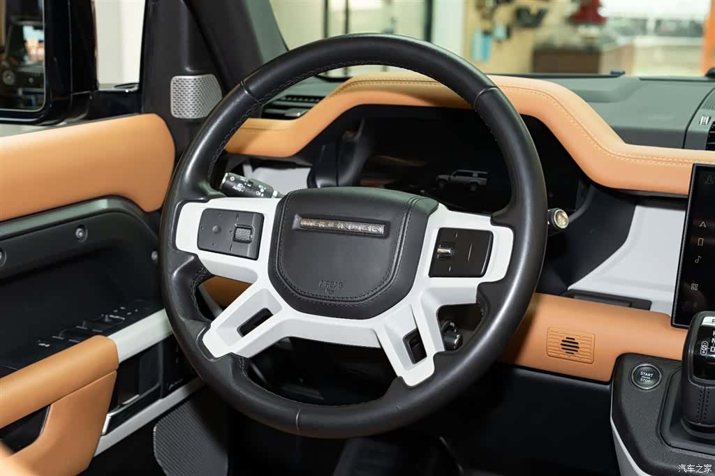 Land Rover Defender, 2023 13