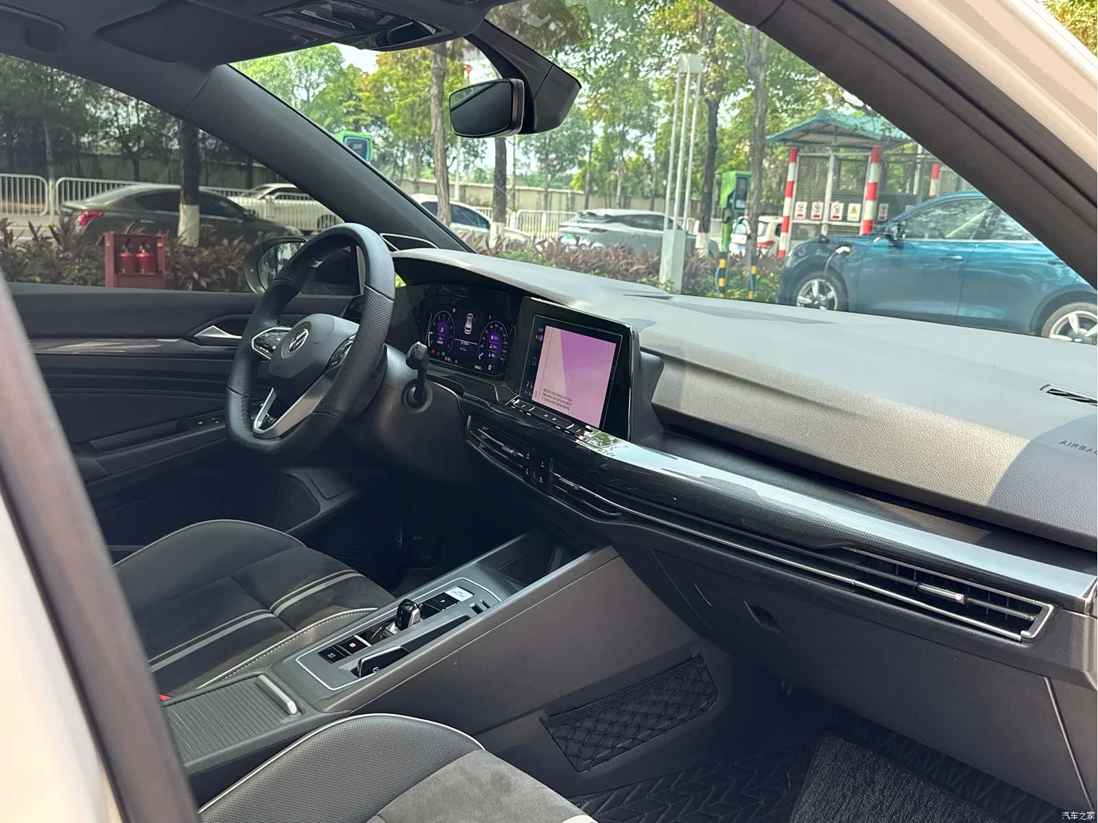Volkswagen Golf, 2023 18