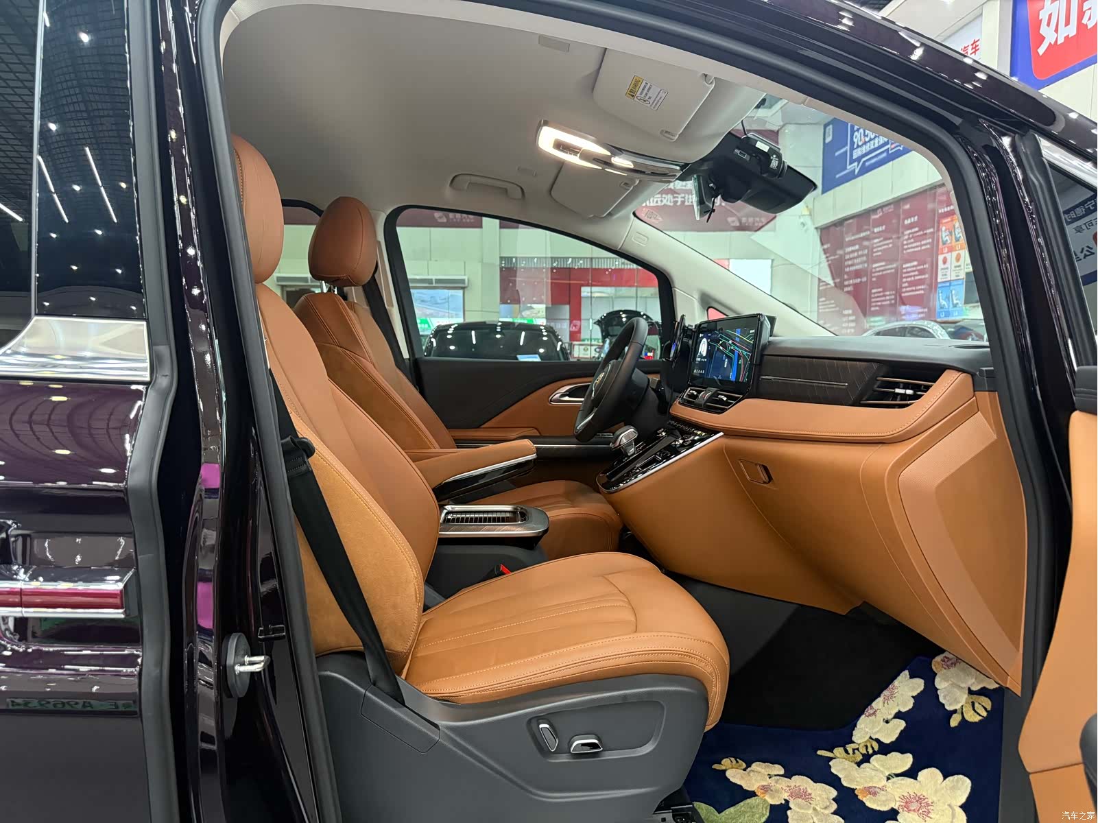 Hongqi HQ9, 2025 15