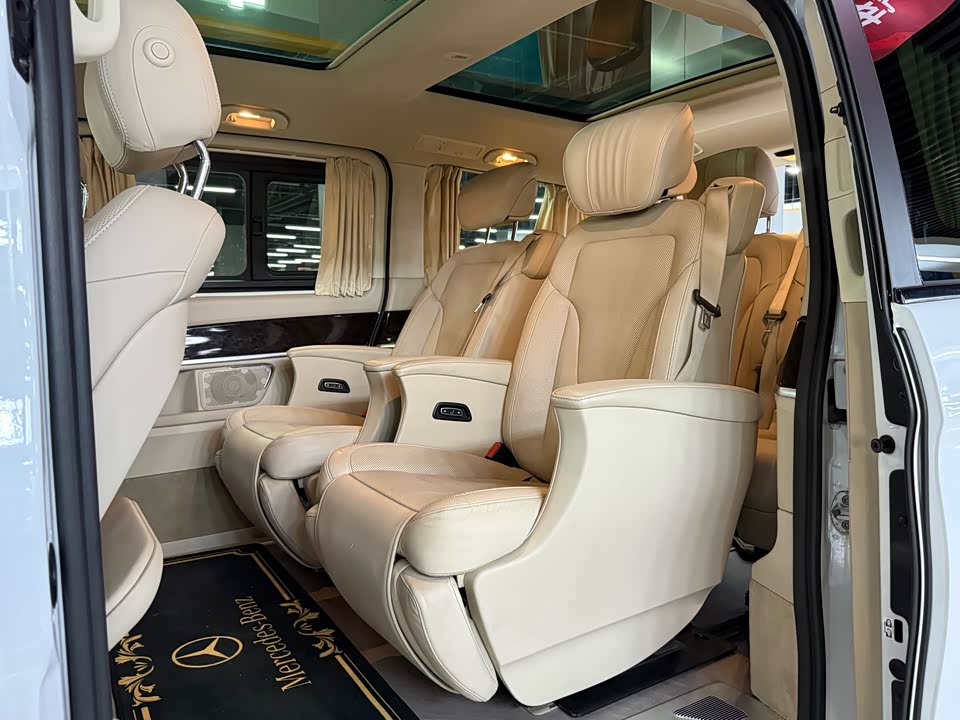 Mercedes-Benz V-class