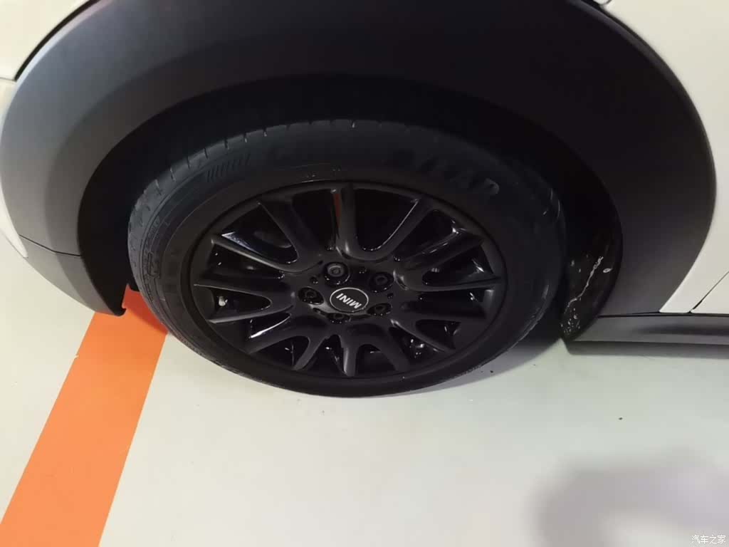 Mini ONE, 2018 23