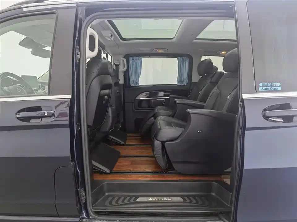 Mercedes-Benz V-class