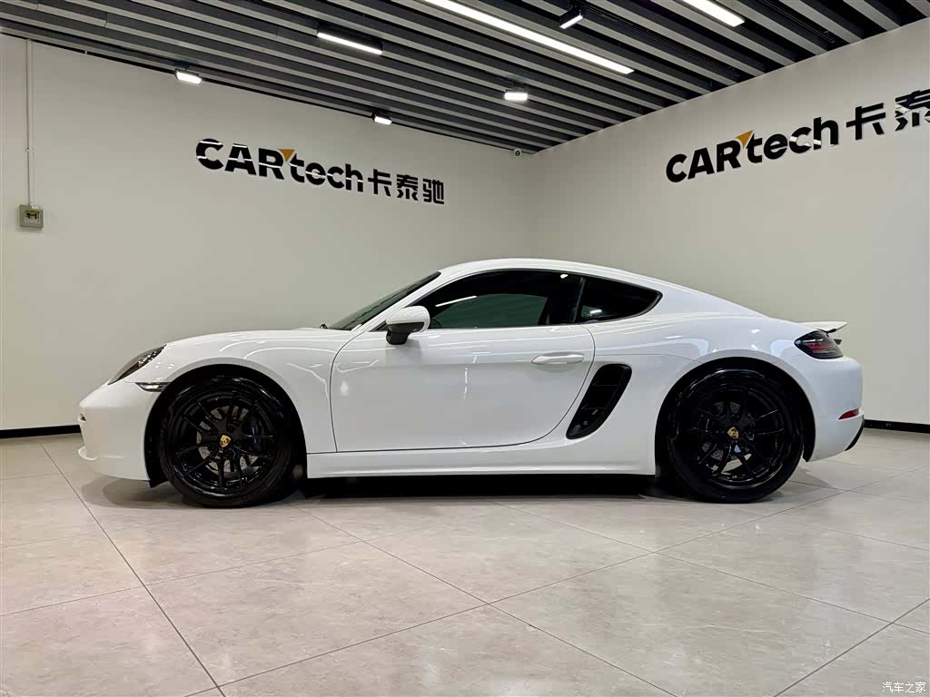 Porsche Cayman, 2021 4