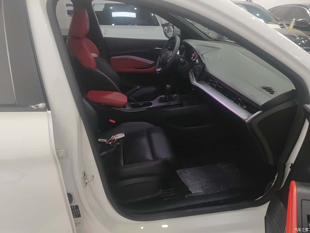 MG MG5, 2022 25