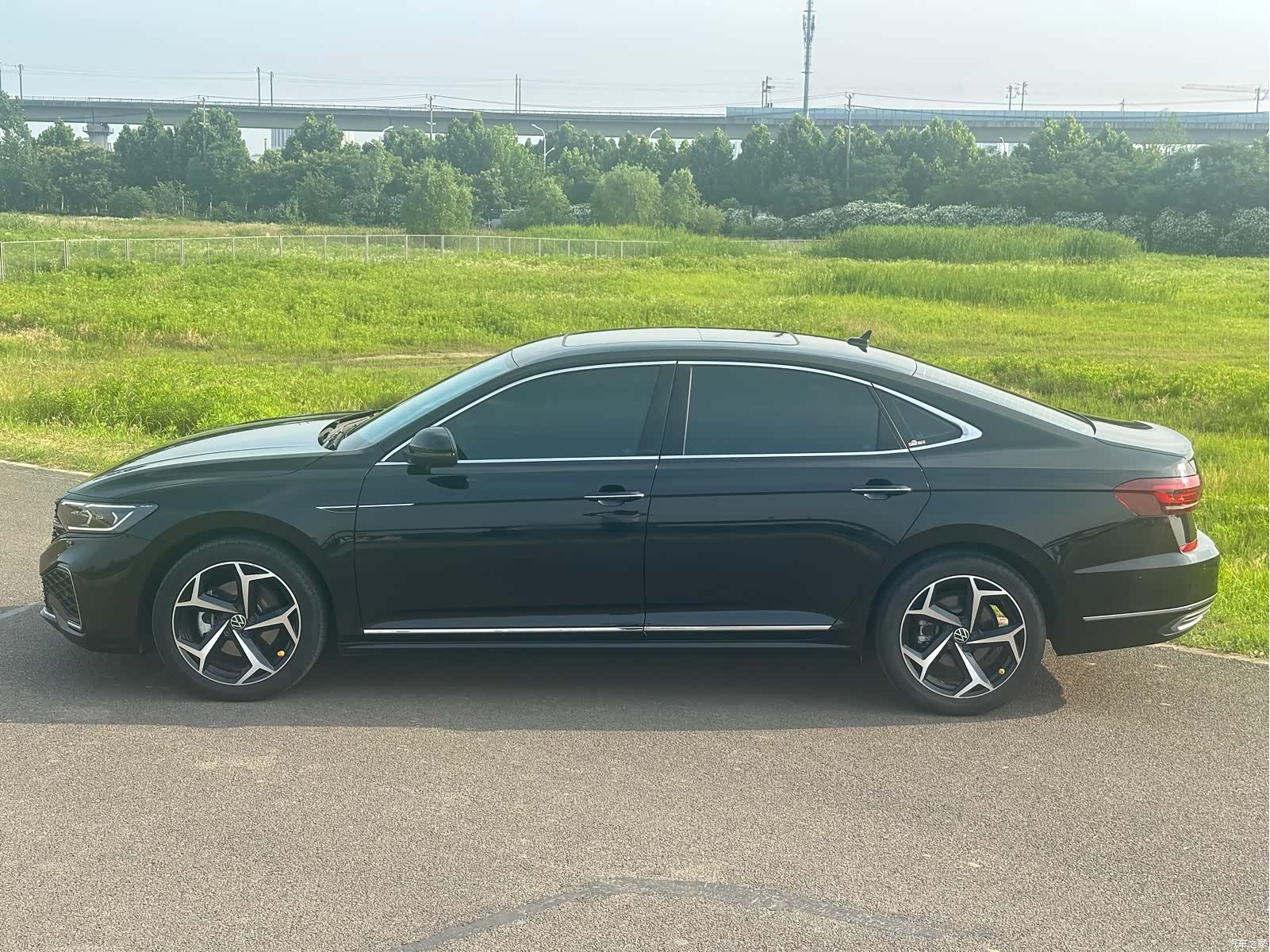 Volkswagen Passat, 2023 3