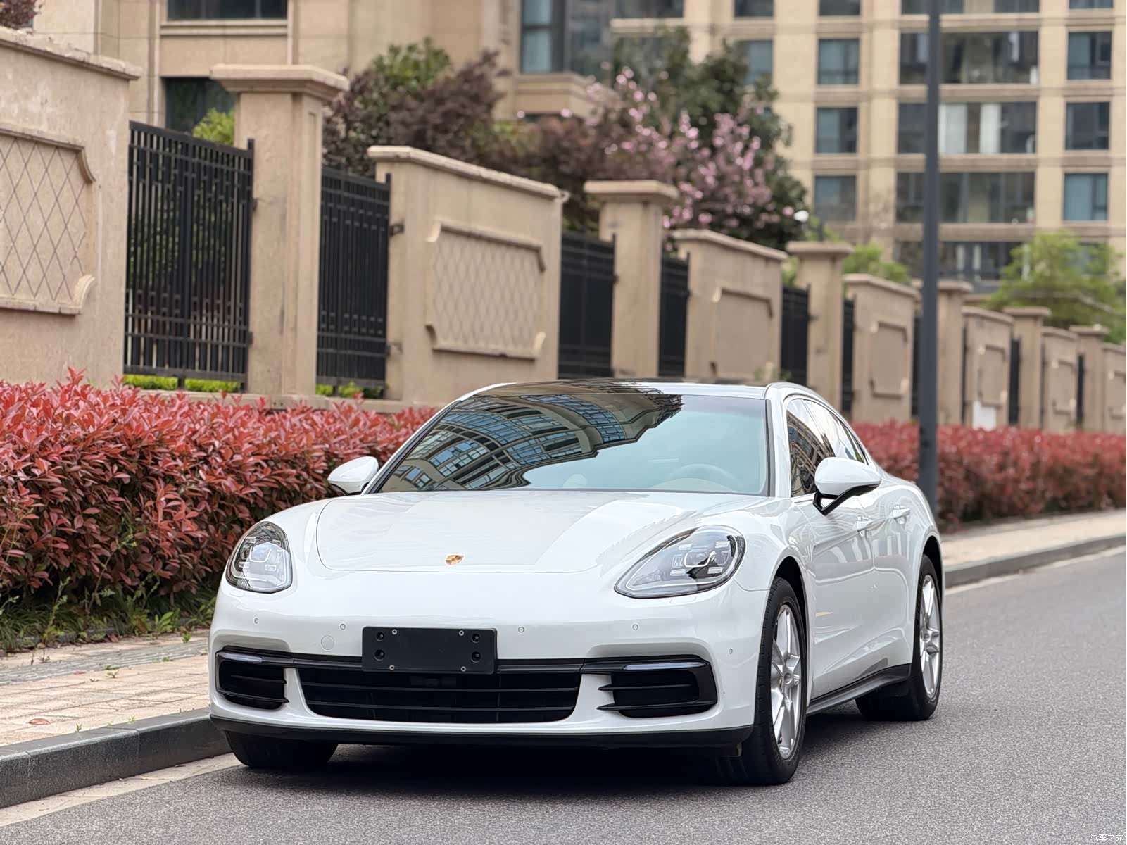 Porsche Panamera, 2018 1