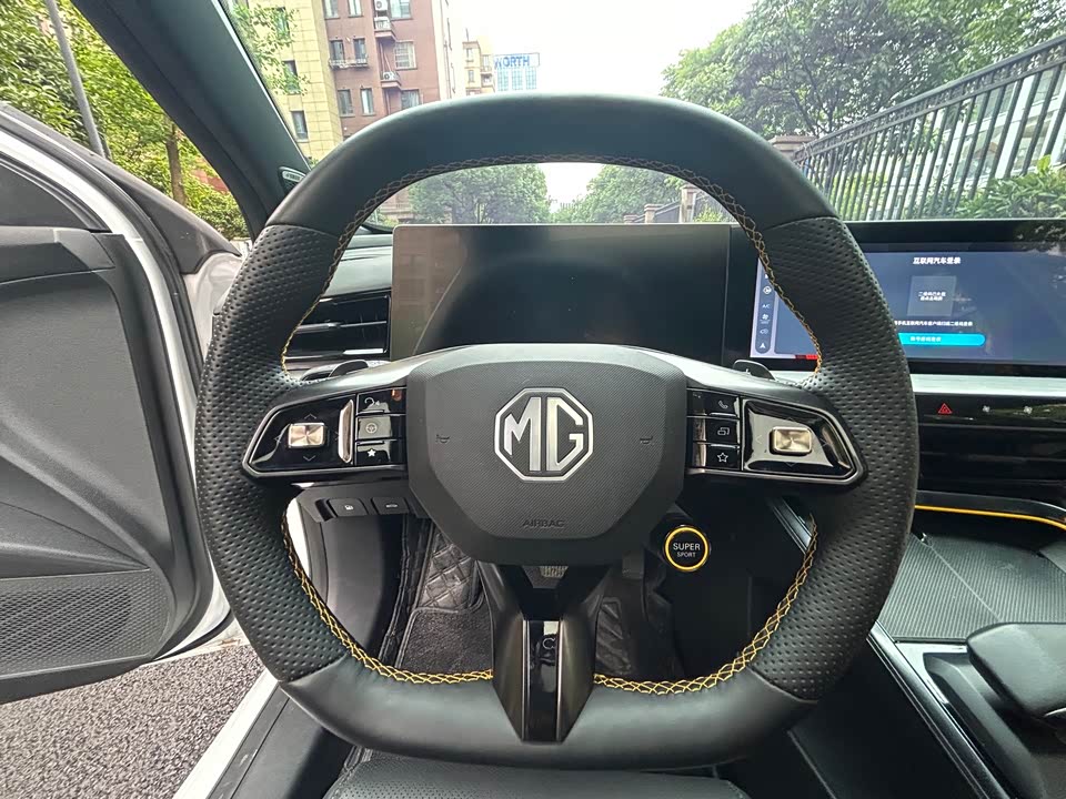 MG MG5 Scorpio