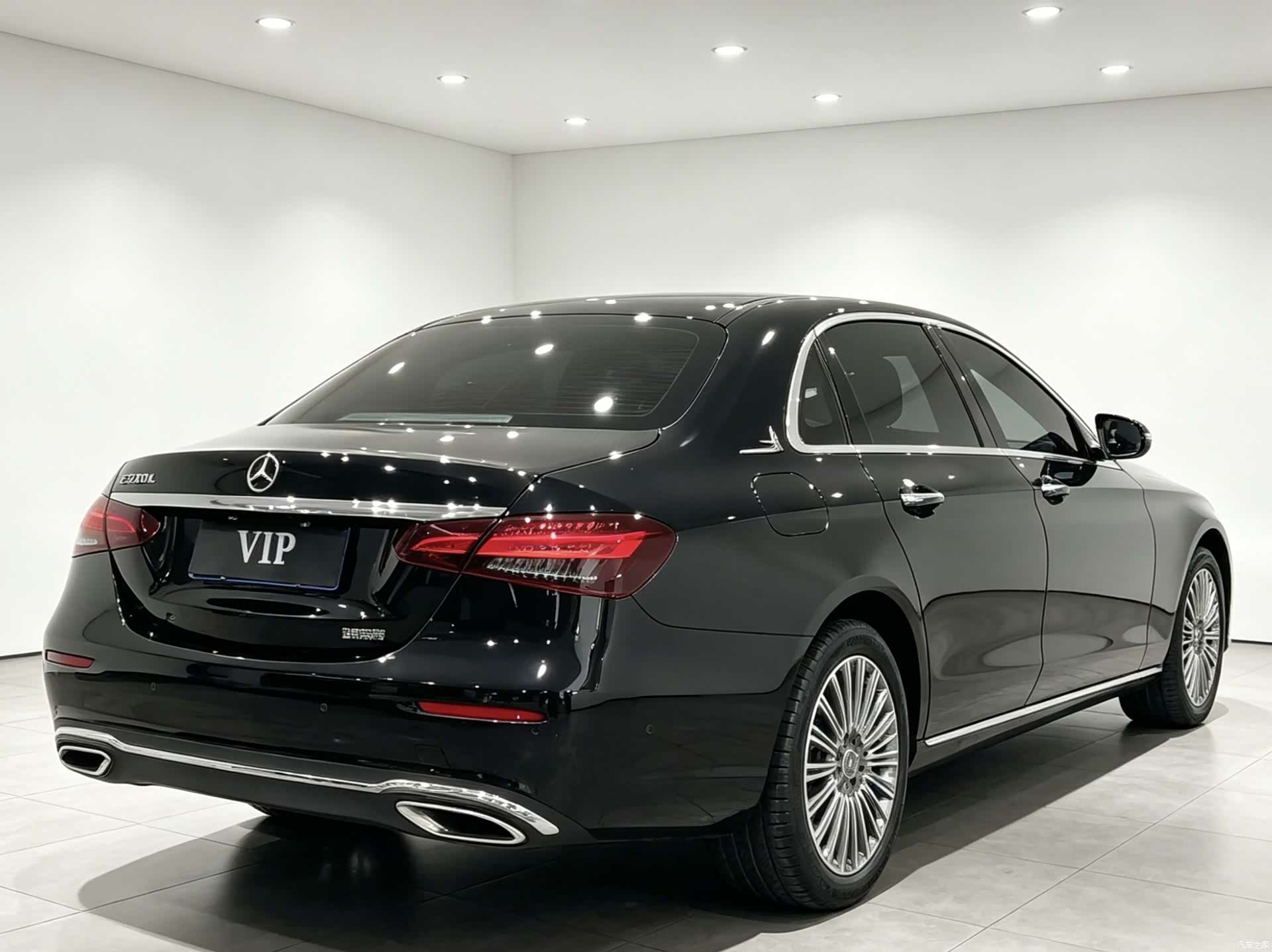 Mercedes-Benz E-Class, 2023 14