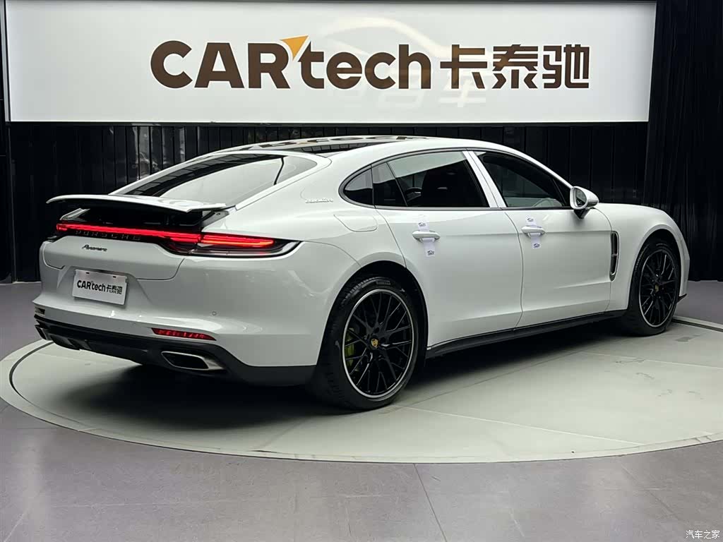 Porsche Panamera, 2023 все фото