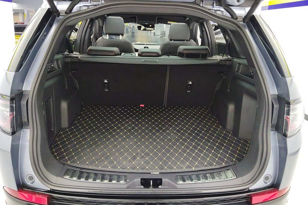 Land Rover Discovery, 2021 4