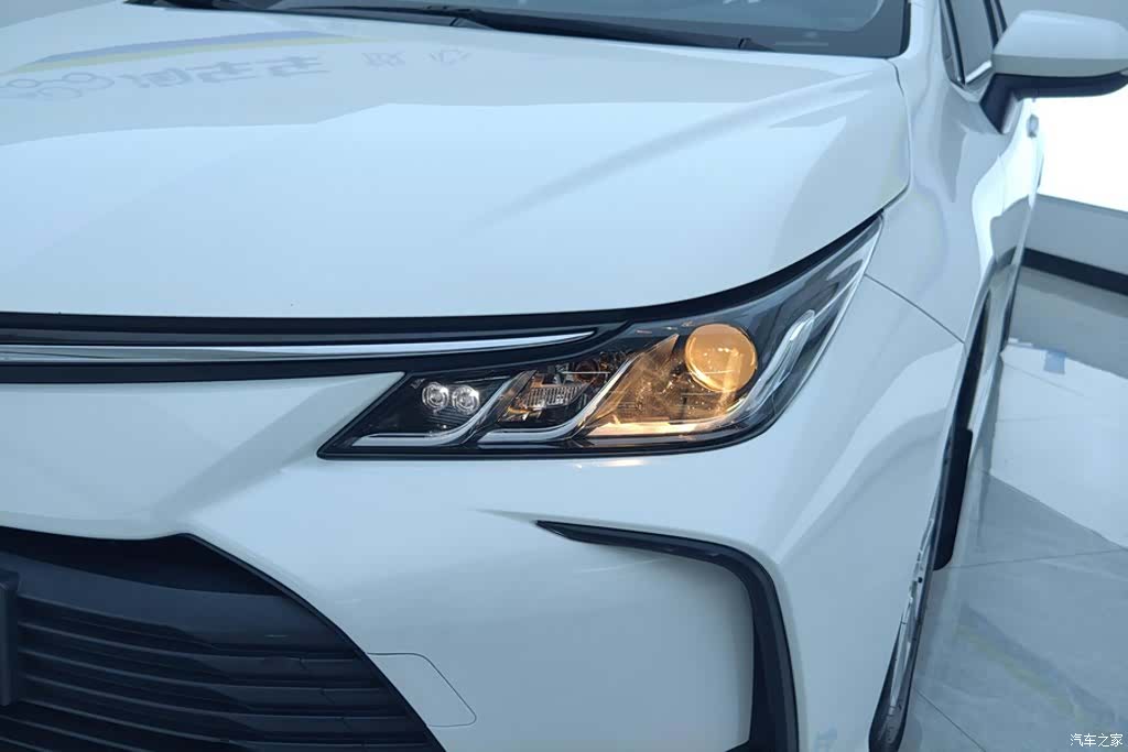 Toyota Corolla, 2022 все фото