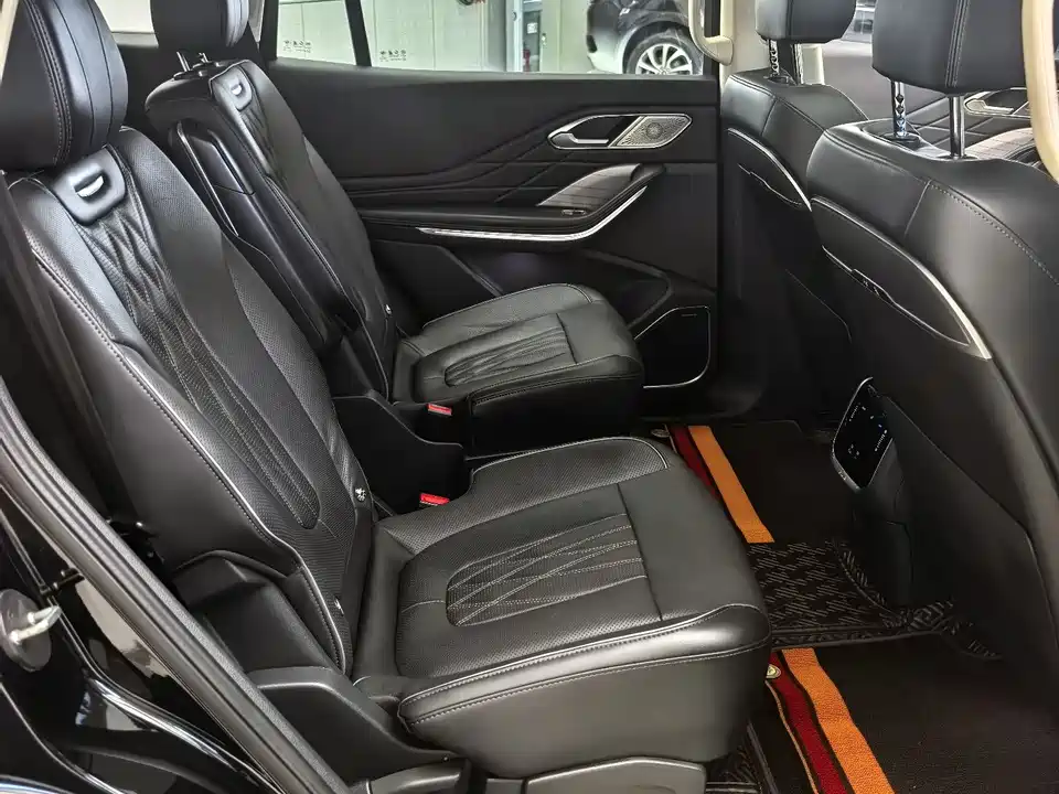 Hongqi HS7 PHEV