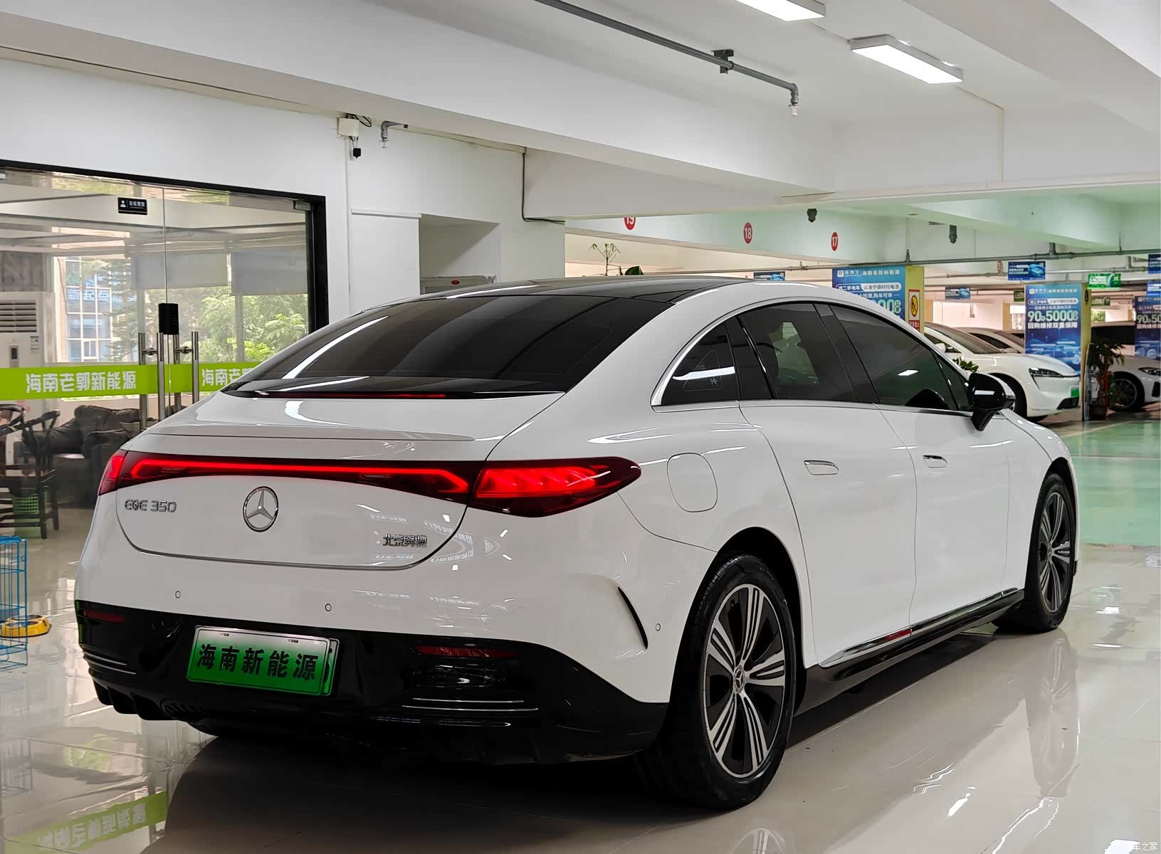 Mercedes-Benz EQE, 2023 14