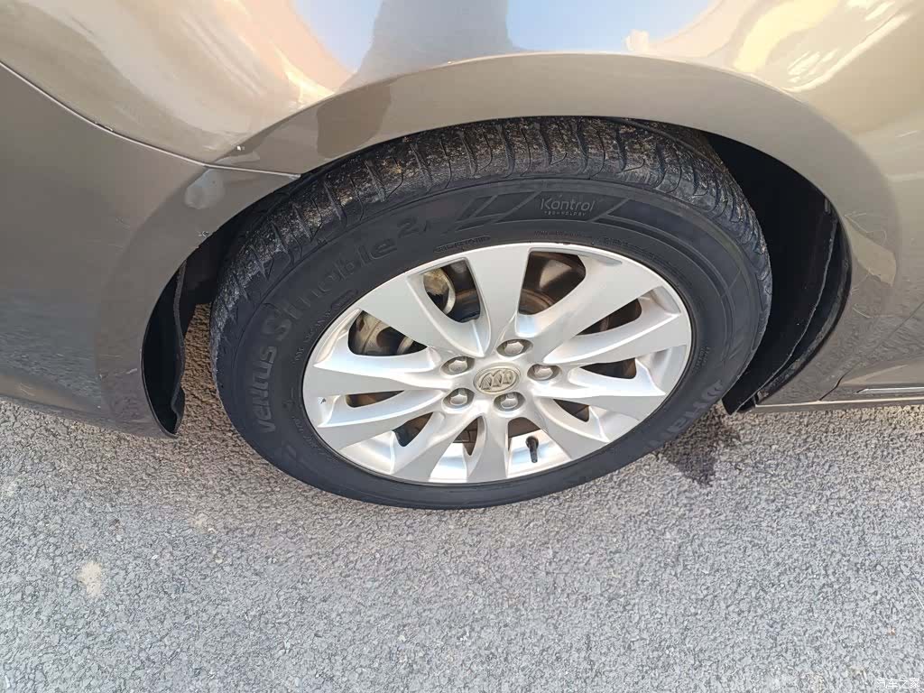 Buick LaCrosse, 2015 25