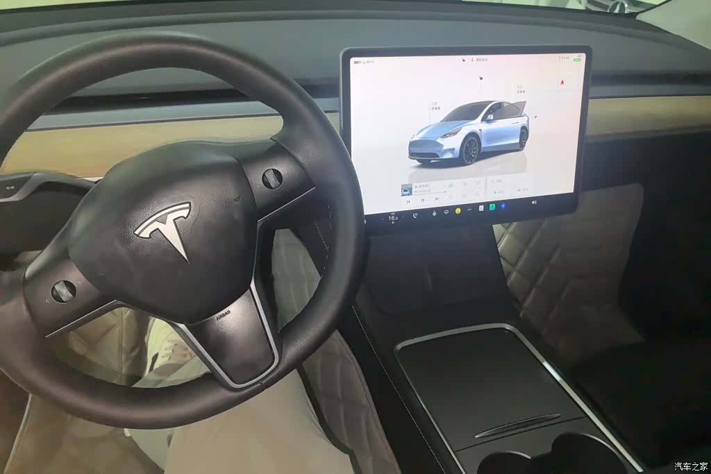 Tesla Model Y, 2021 12