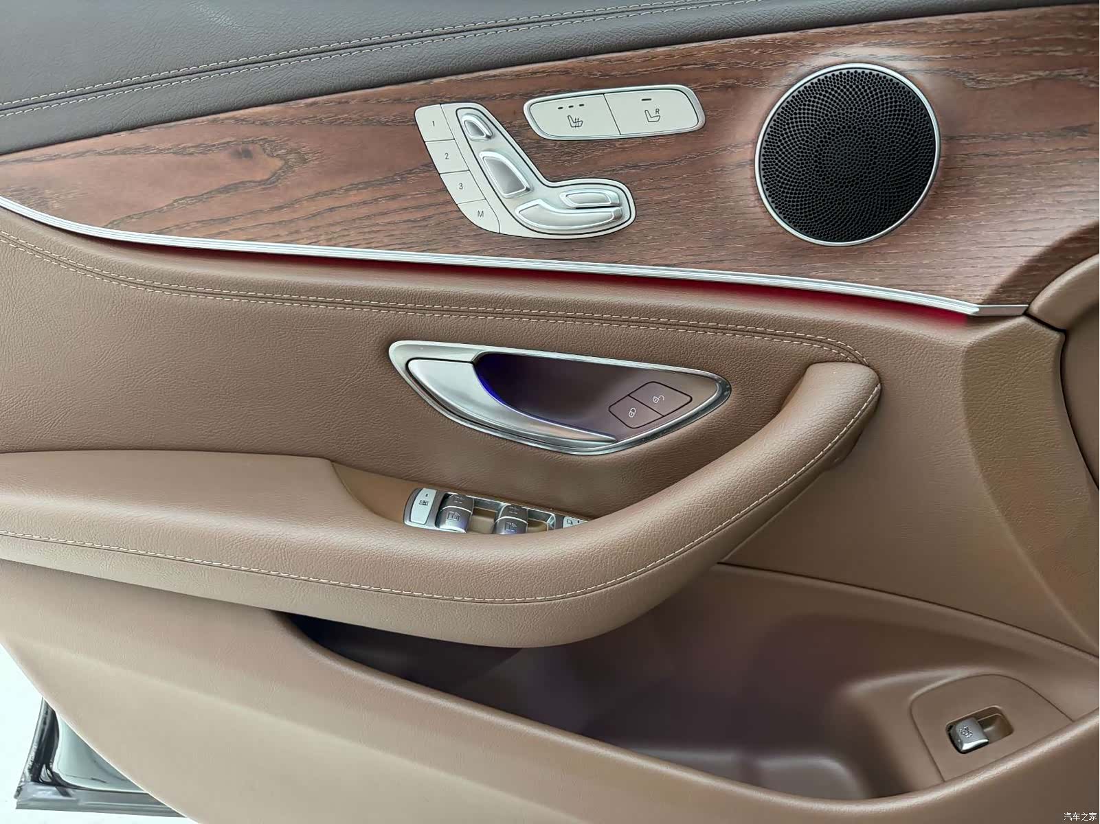 Mercedes-Benz E-Class, 2023 18