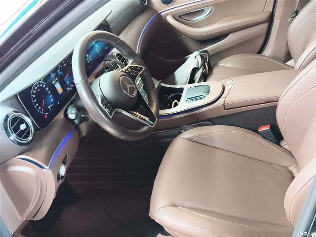 Mercedes-Benz E-Class, 2023 15