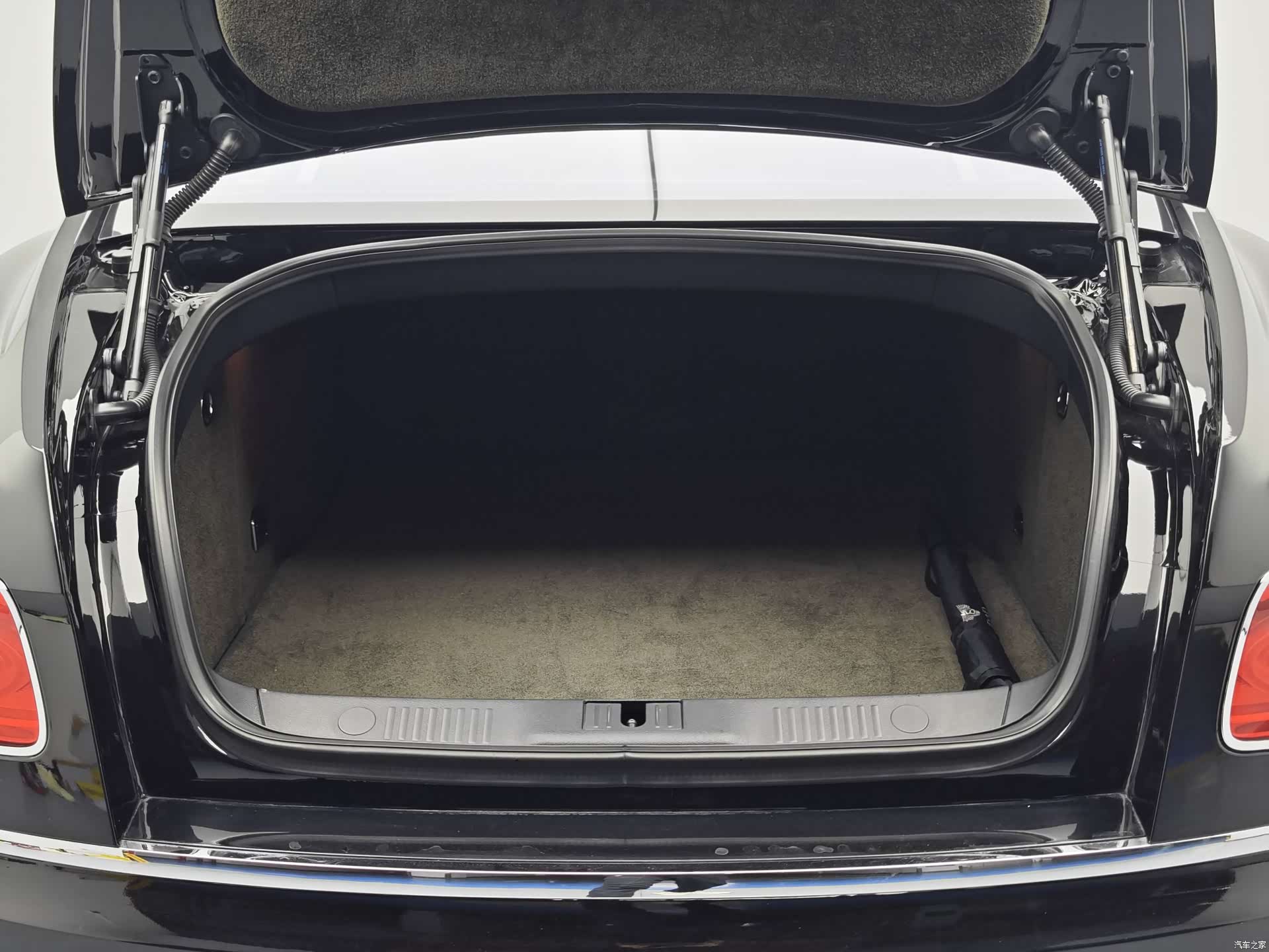 Bentley Flying Spur, 2015 22