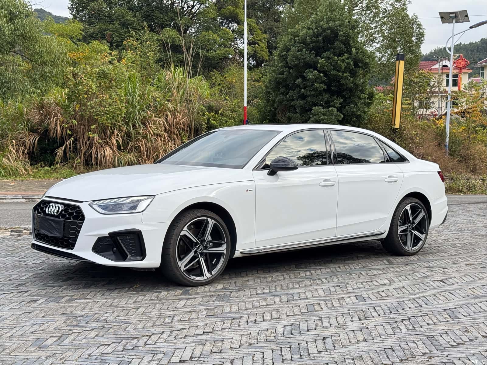 Audi A4L, 2025 1