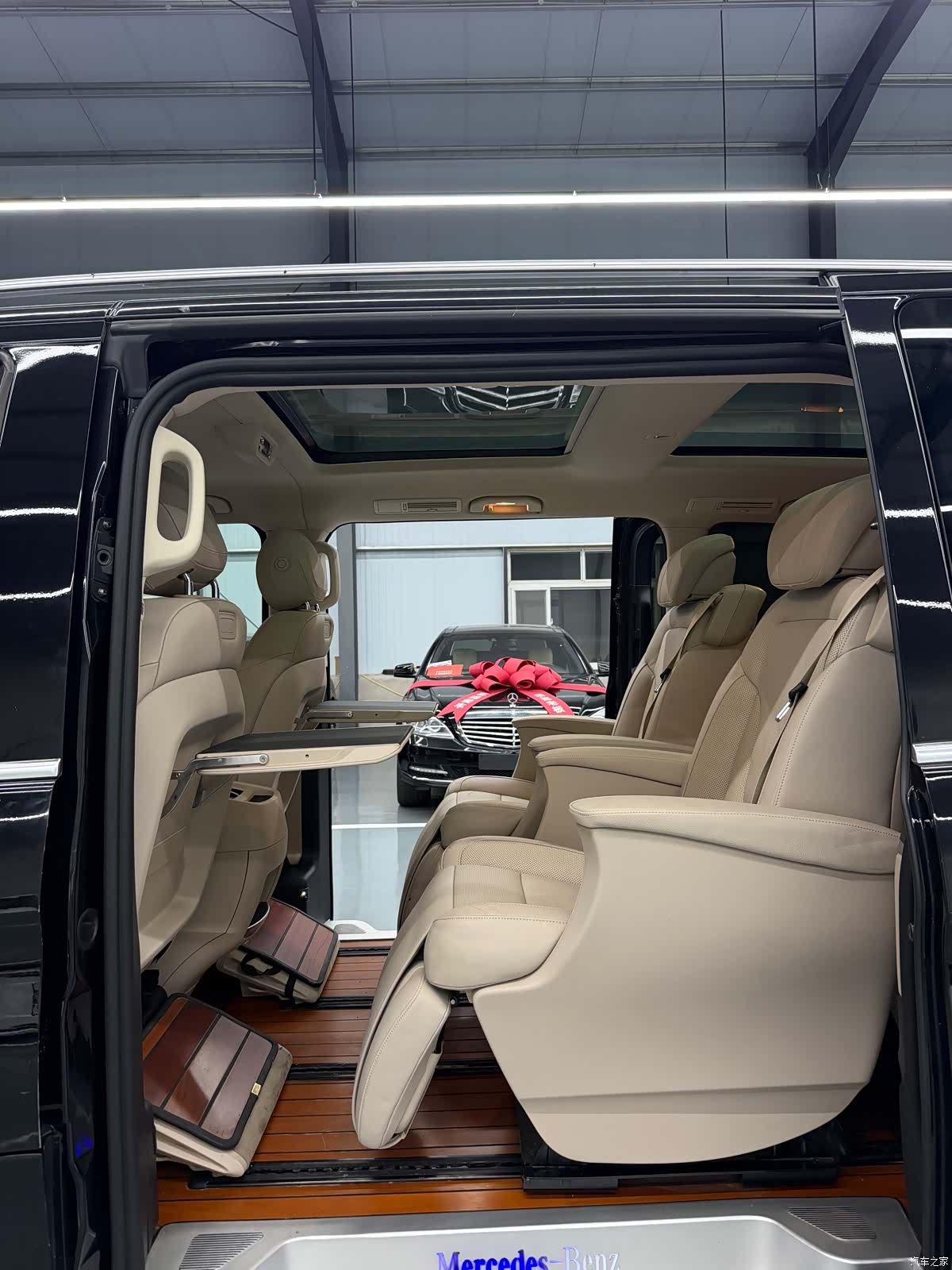 Mercedes-Benz V-Class, 2020 9