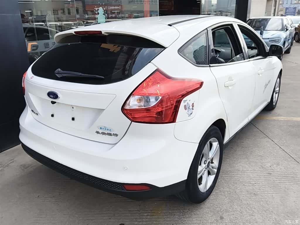 Ford Focus, 2014 7