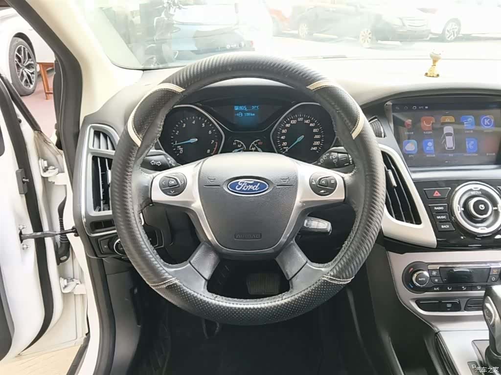 Ford Focus, 2014 11