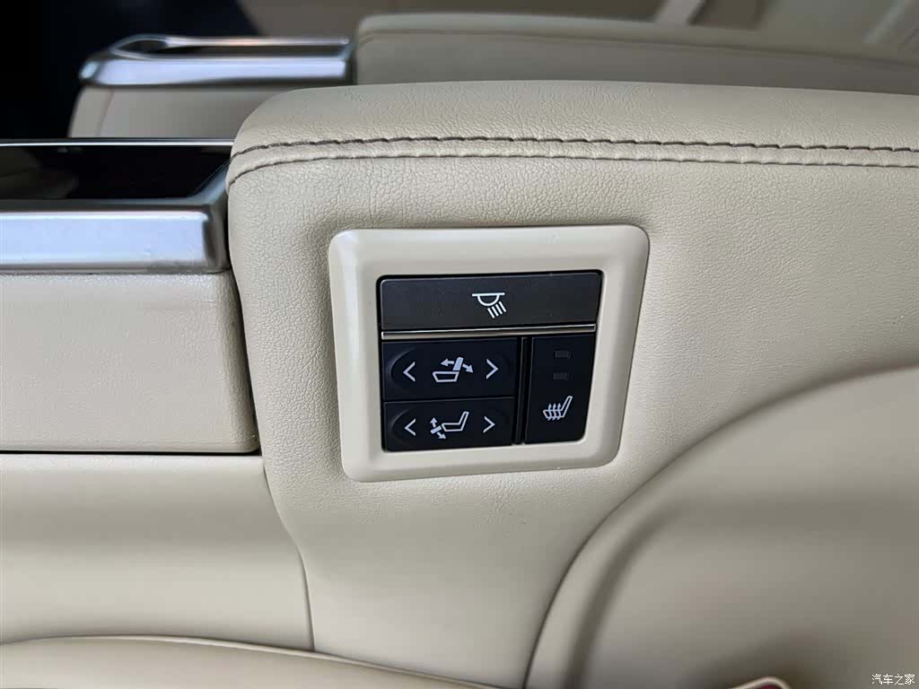 Toyota Alphard, 2022 19