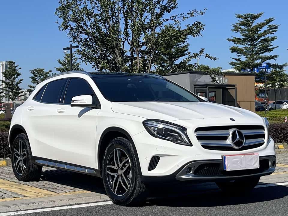 Mercedes-Benz GLA