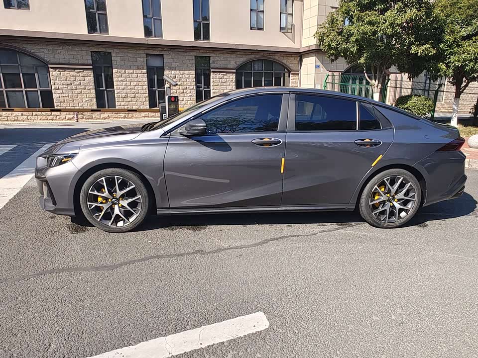 Trumpchi Shadow Leopard