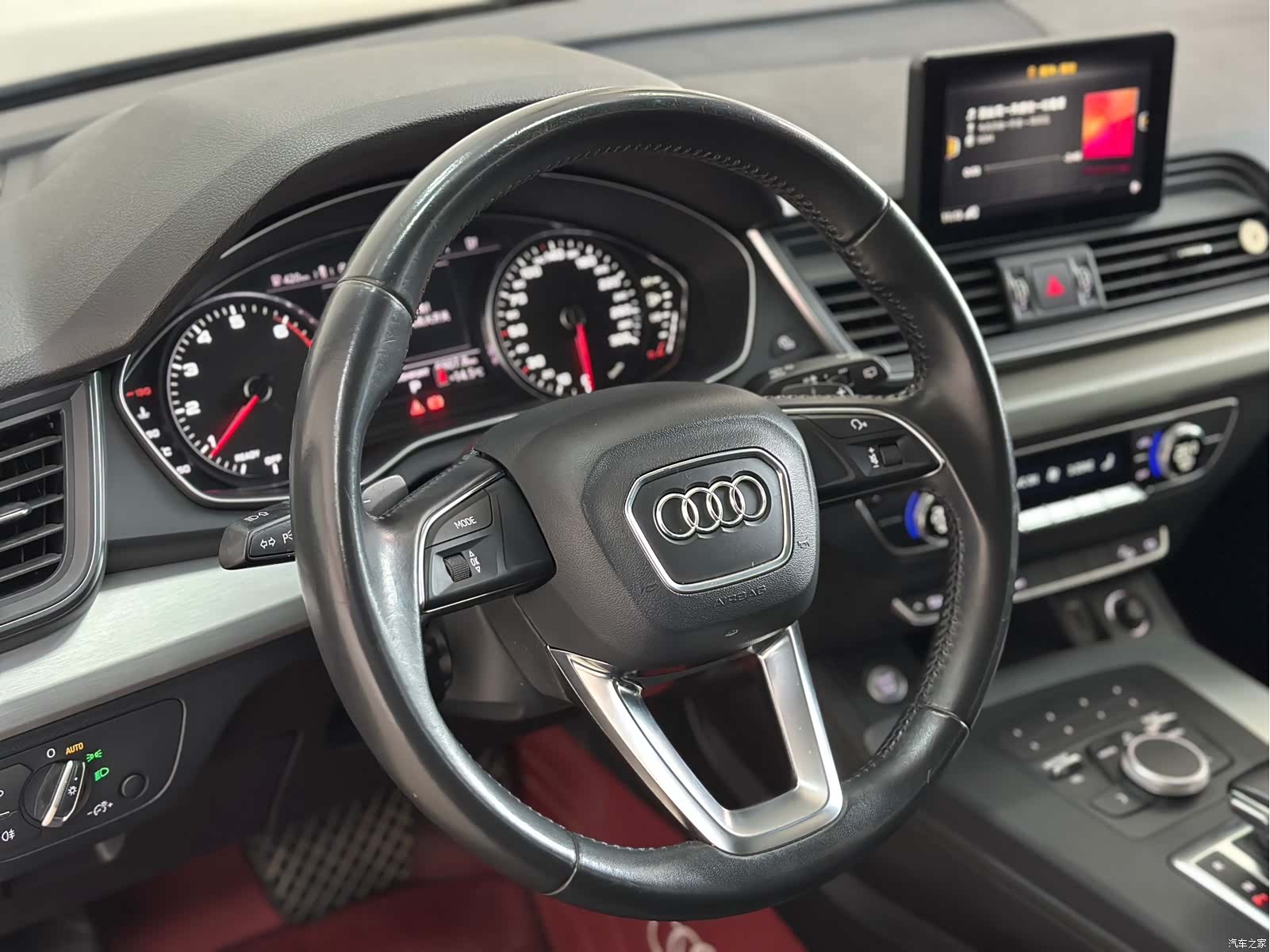 Audi Q5L, 2020 4