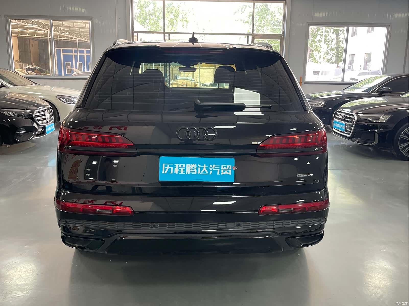 Audi Q7, 2021 все фото