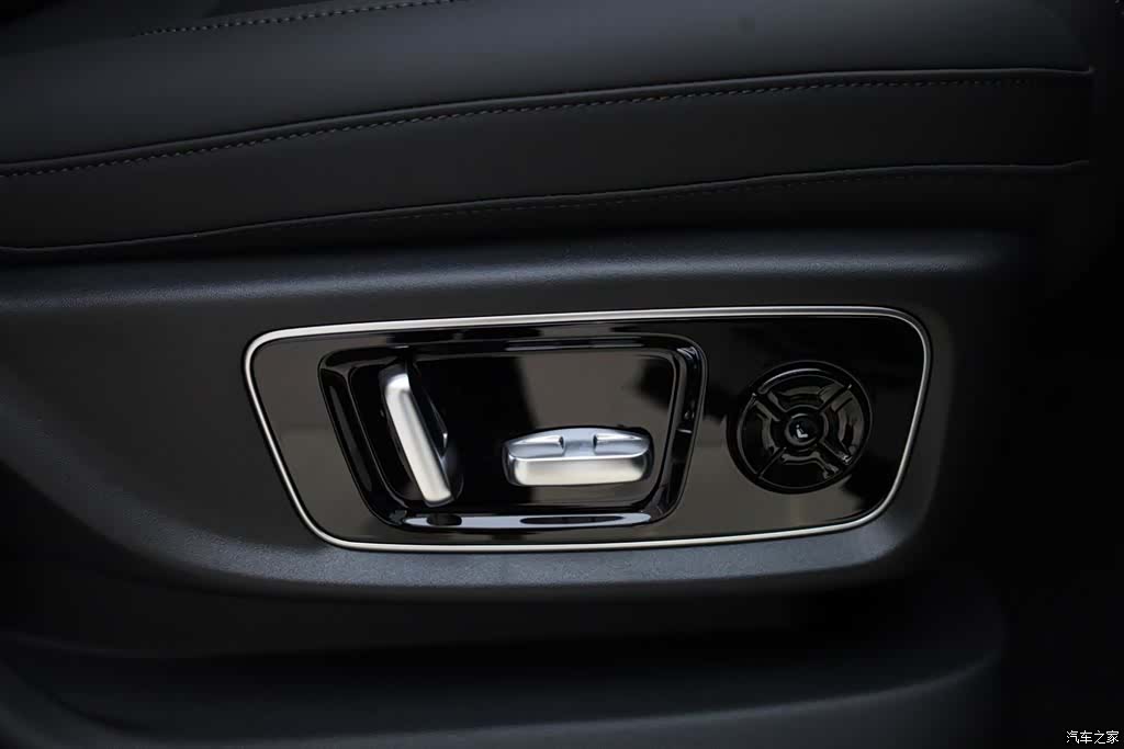Li Auto L8, 2026 16