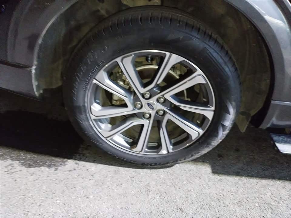 Ford Explorer Ford Explorer