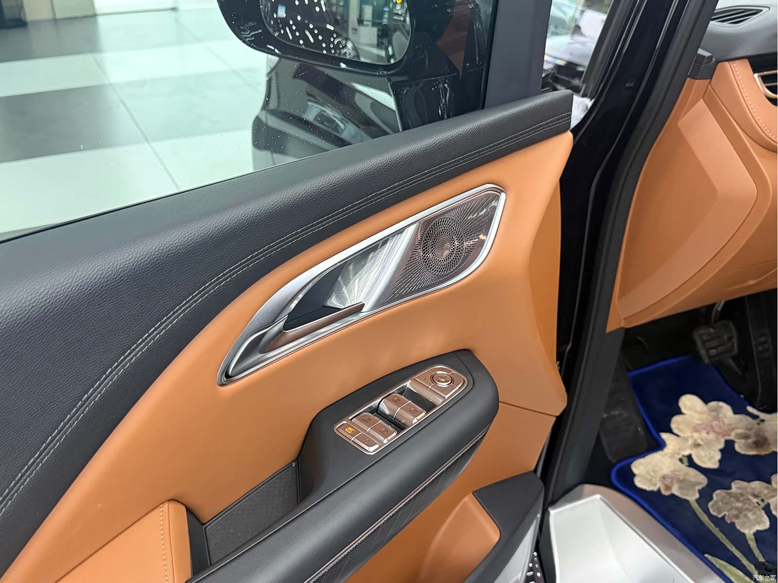 Hongqi HQ9, 2025 10