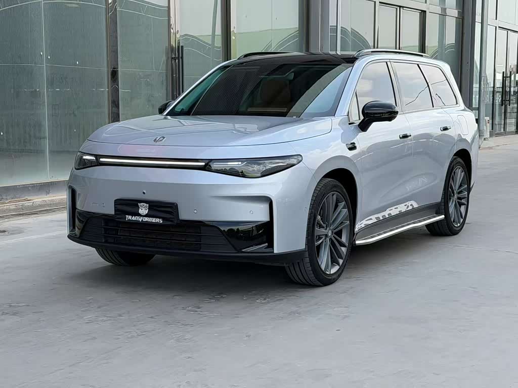 Leapmotor C16