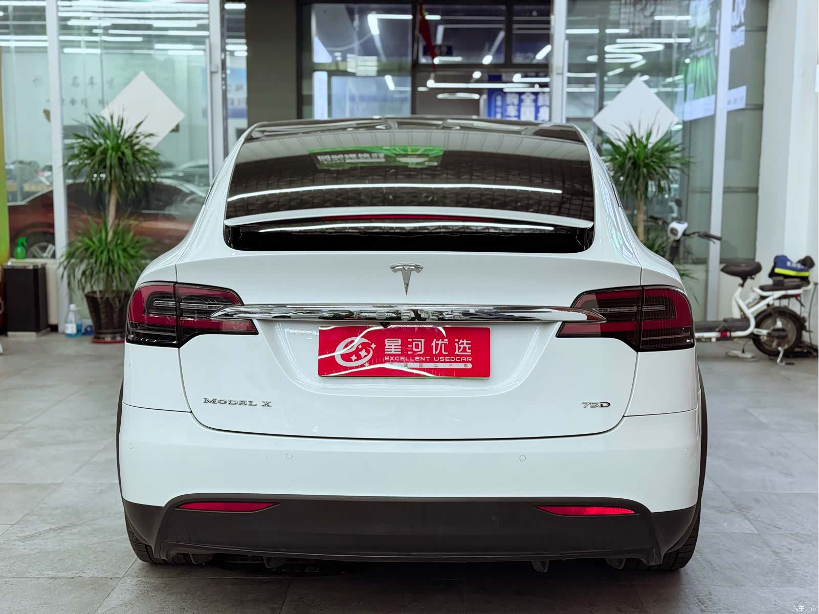 Tesla Model X, 2017 6