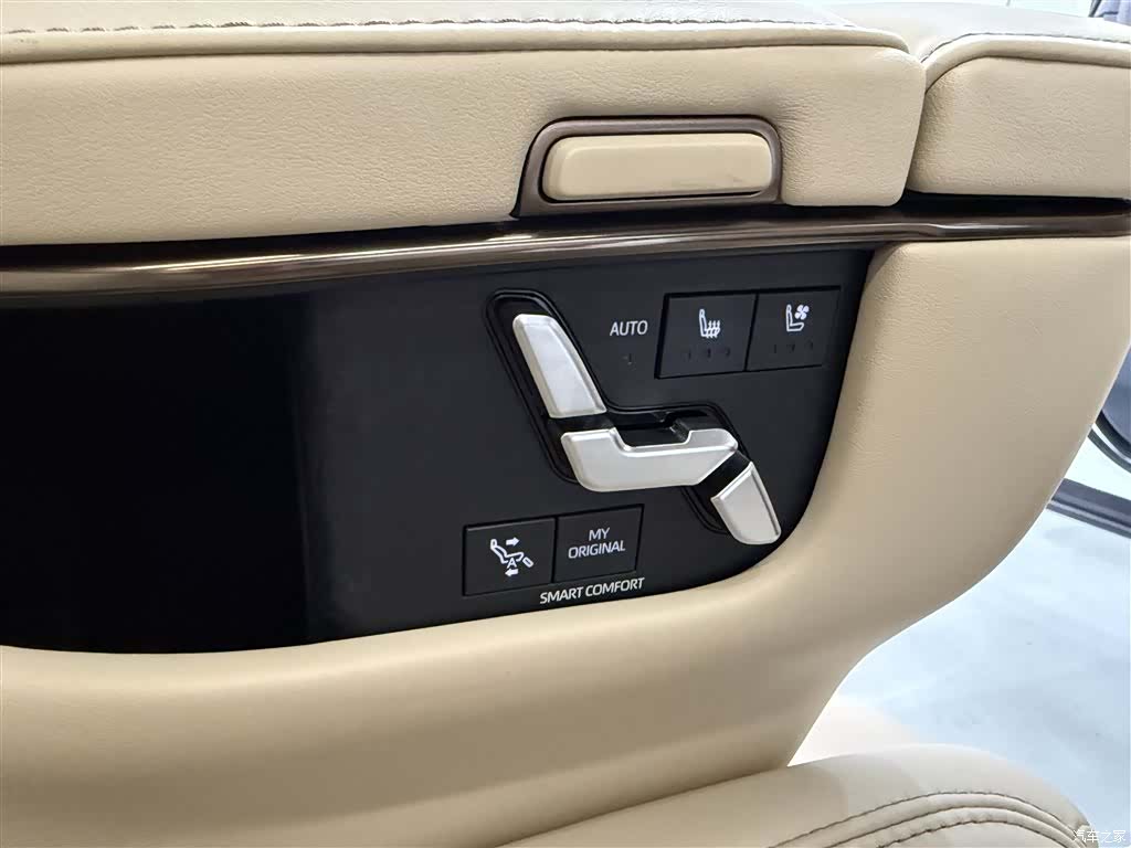 Toyota Alphard, 2024 14