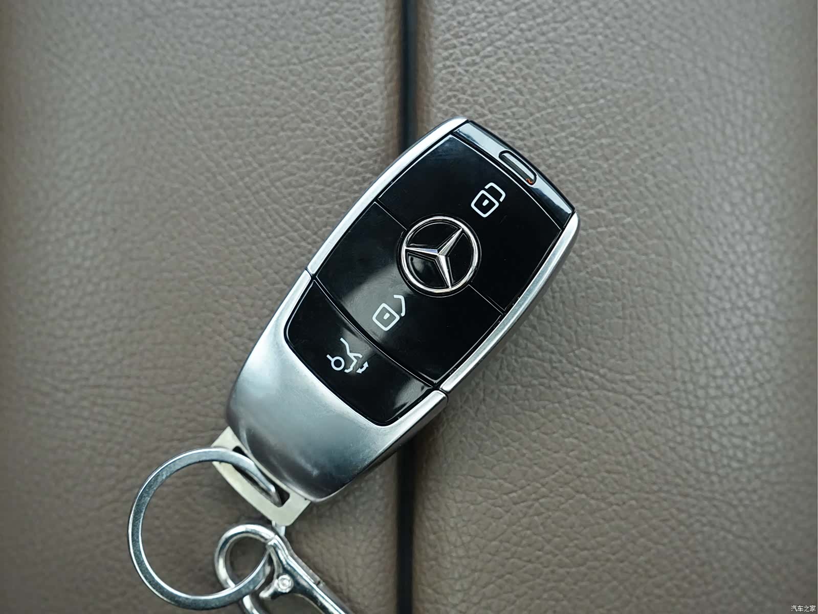 Mercedes-Benz E-Class, 2020 13