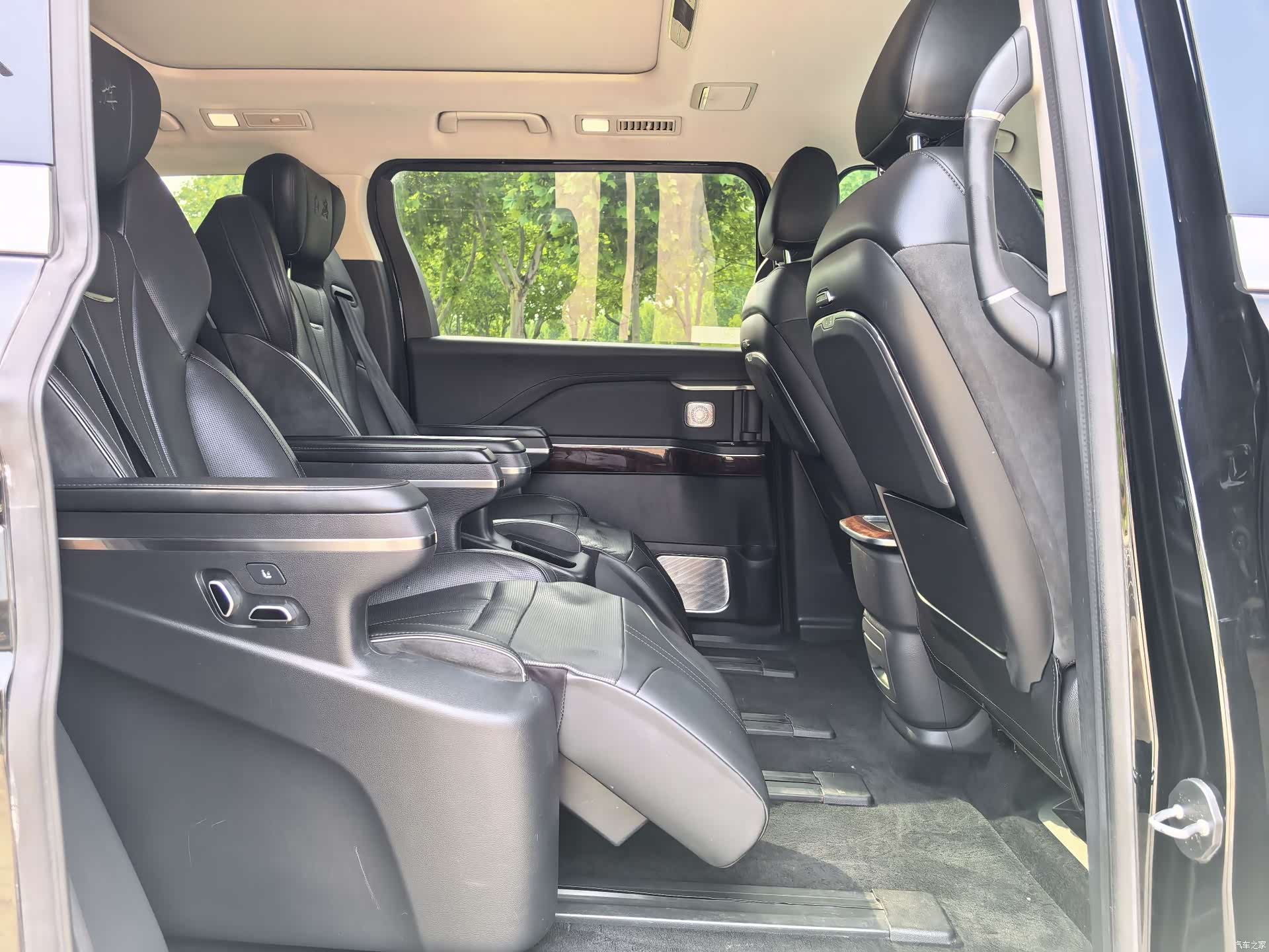 Hongqi HQ9, 2023 33