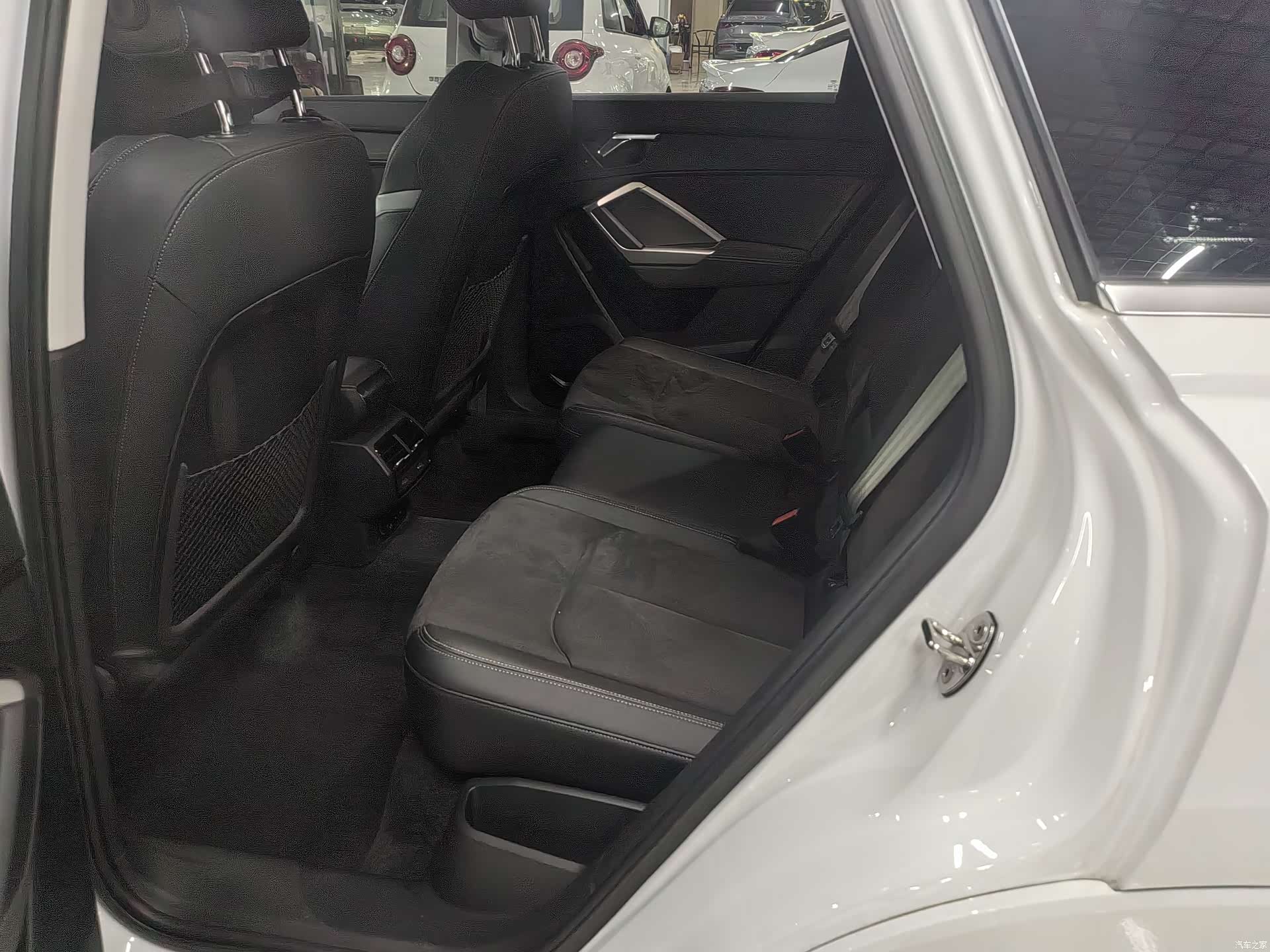 Audi Q3, 2023 8