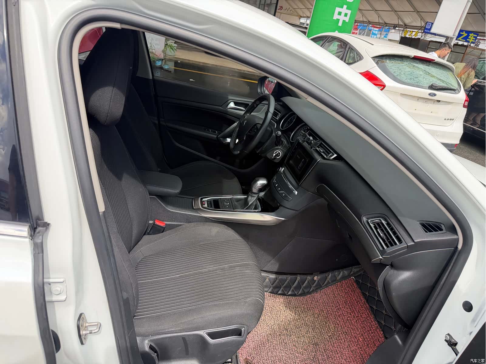 Peugeot 408, 2016 18