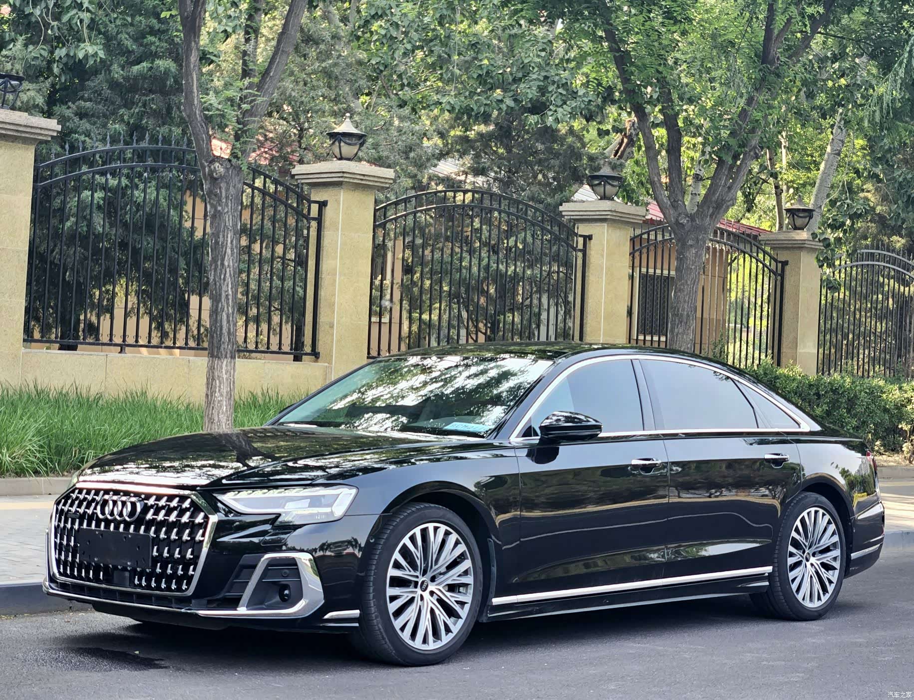 Audi A8L, 2023 1