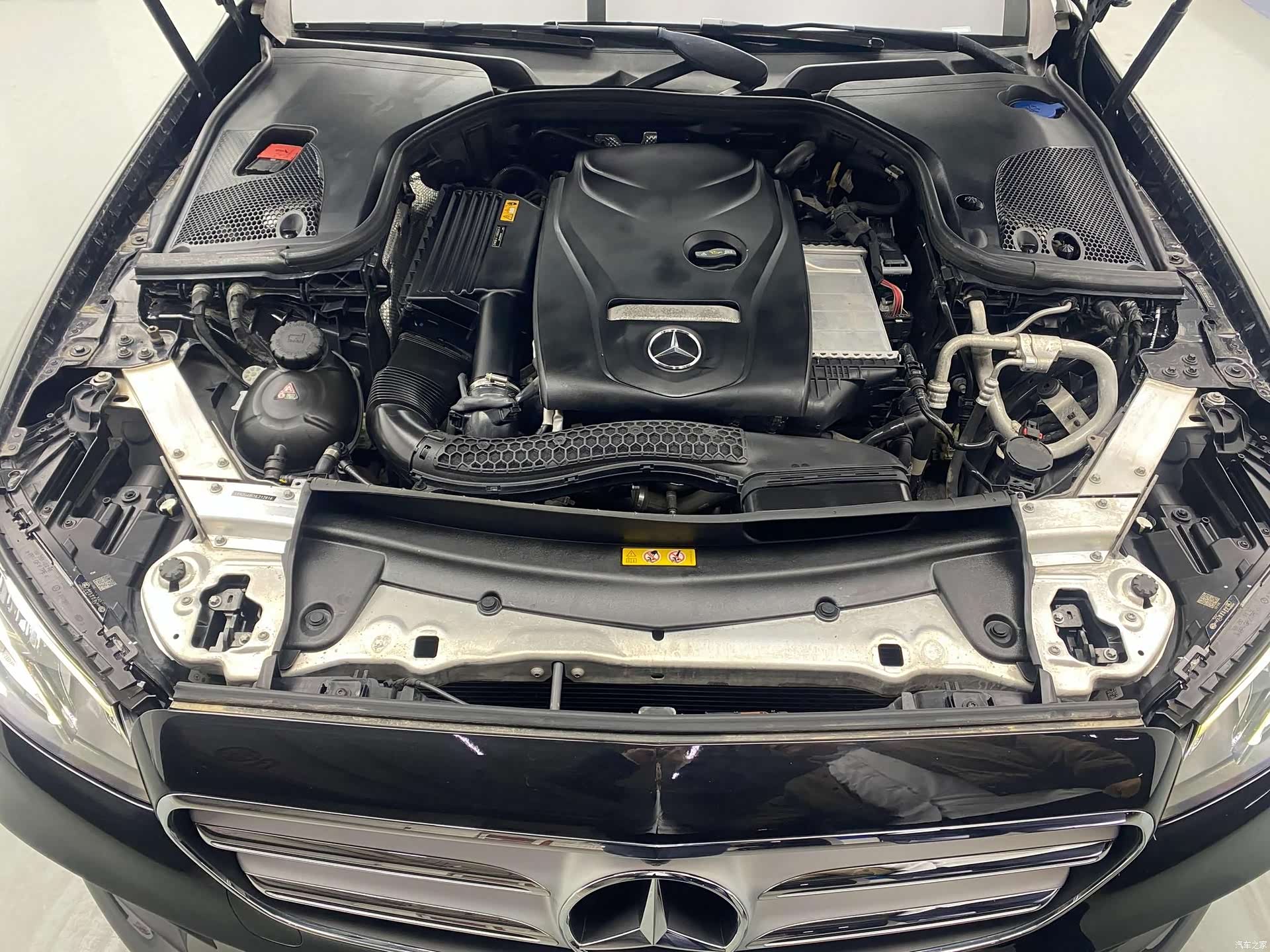 Mercedes-Benz E-Class, 2018 8