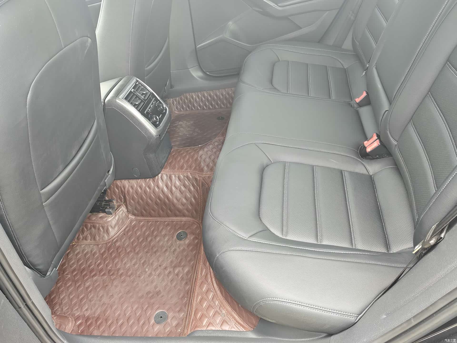 Volkswagen Passat, 2017 все фото
