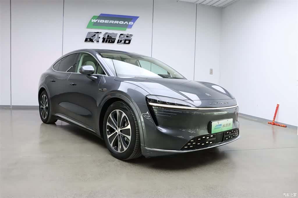 Luxeed R7, 2025 7