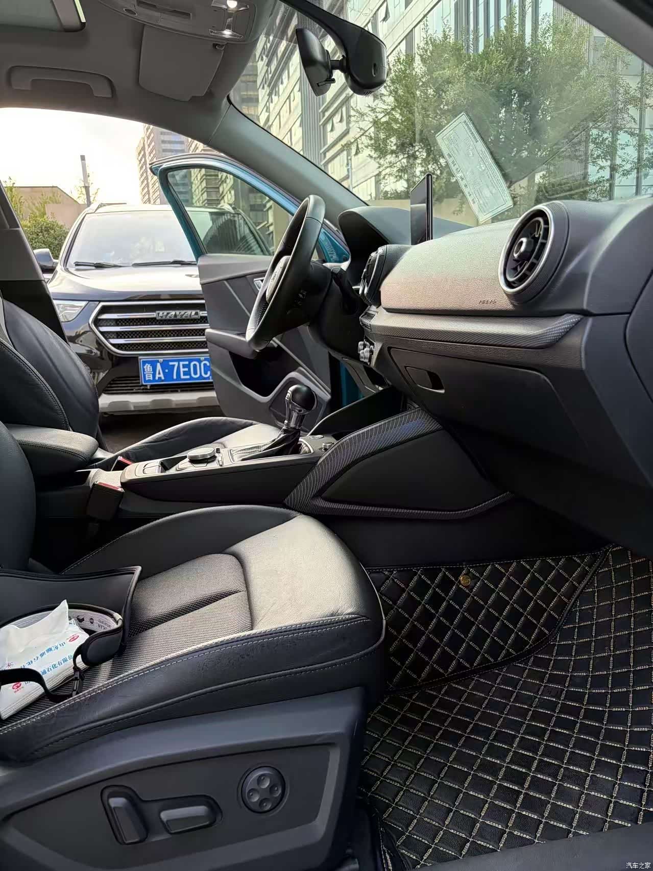 Audi Q2L, 2020 11