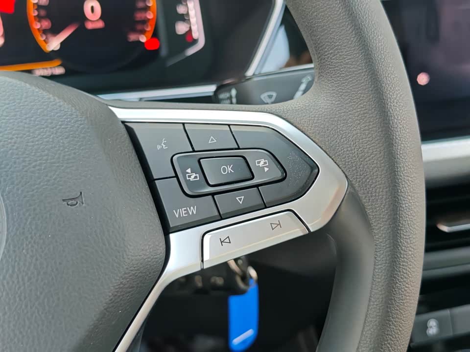 Volkswagen Exploring the shadow