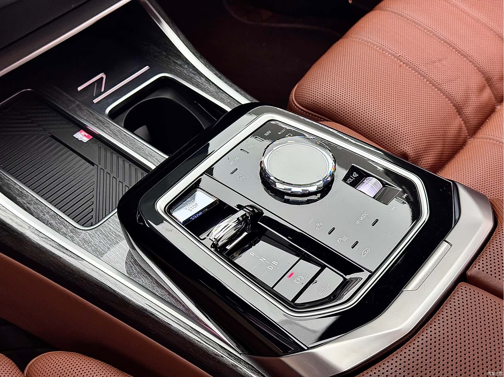 BMW i7, 2023 18