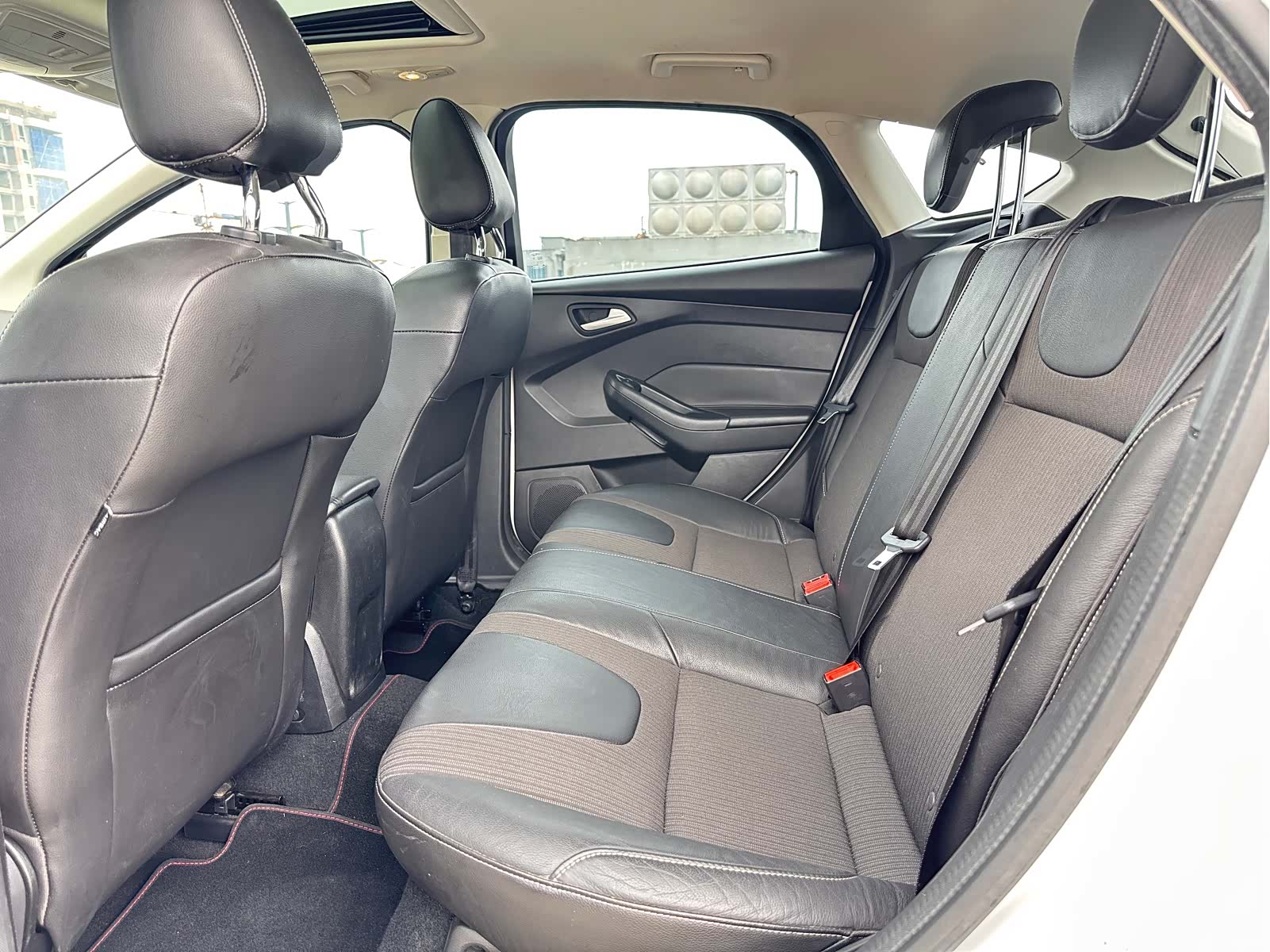 Ford Focus, 2014 17